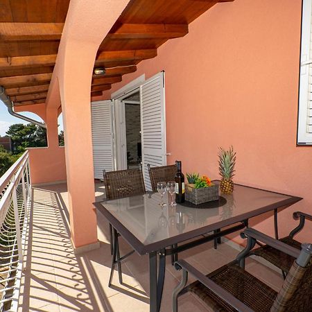Seaview & Balcony Apartment Petra Jadrija Exterior photo