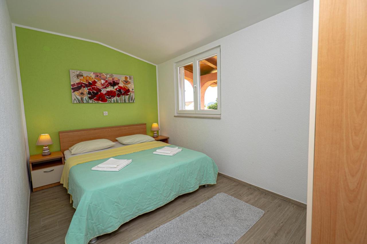 Seaview & Balcony Apartment Petra Jadrija Exterior photo