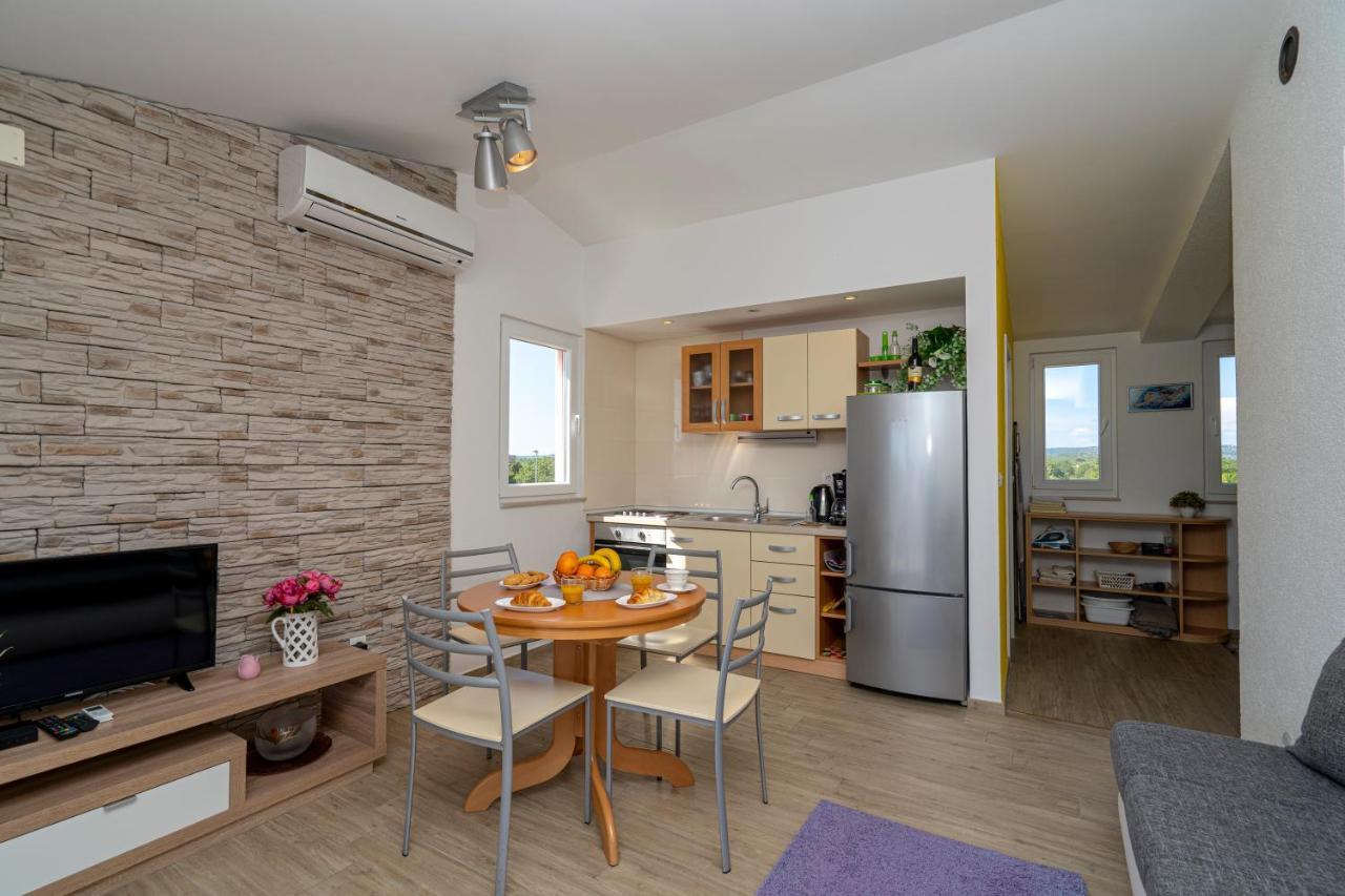Seaview & Balcony Apartment Petra Jadrija Exterior photo