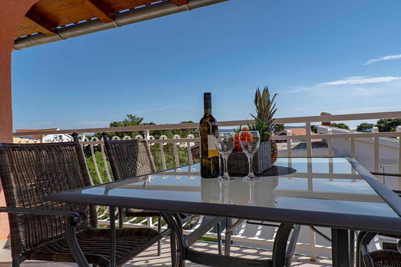 Seaview & Balcony Apartment Petra Jadrija Exterior photo