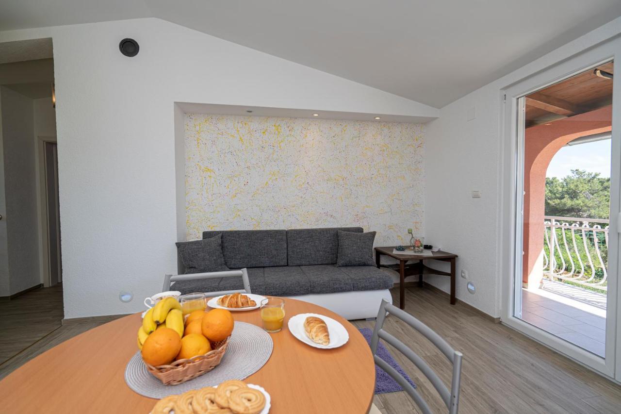 Seaview & Balcony Apartment Petra Jadrija Exterior photo